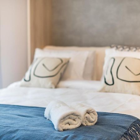 Stylish Urban Suites เอเธนส์ ภายนอก รูปภาพ