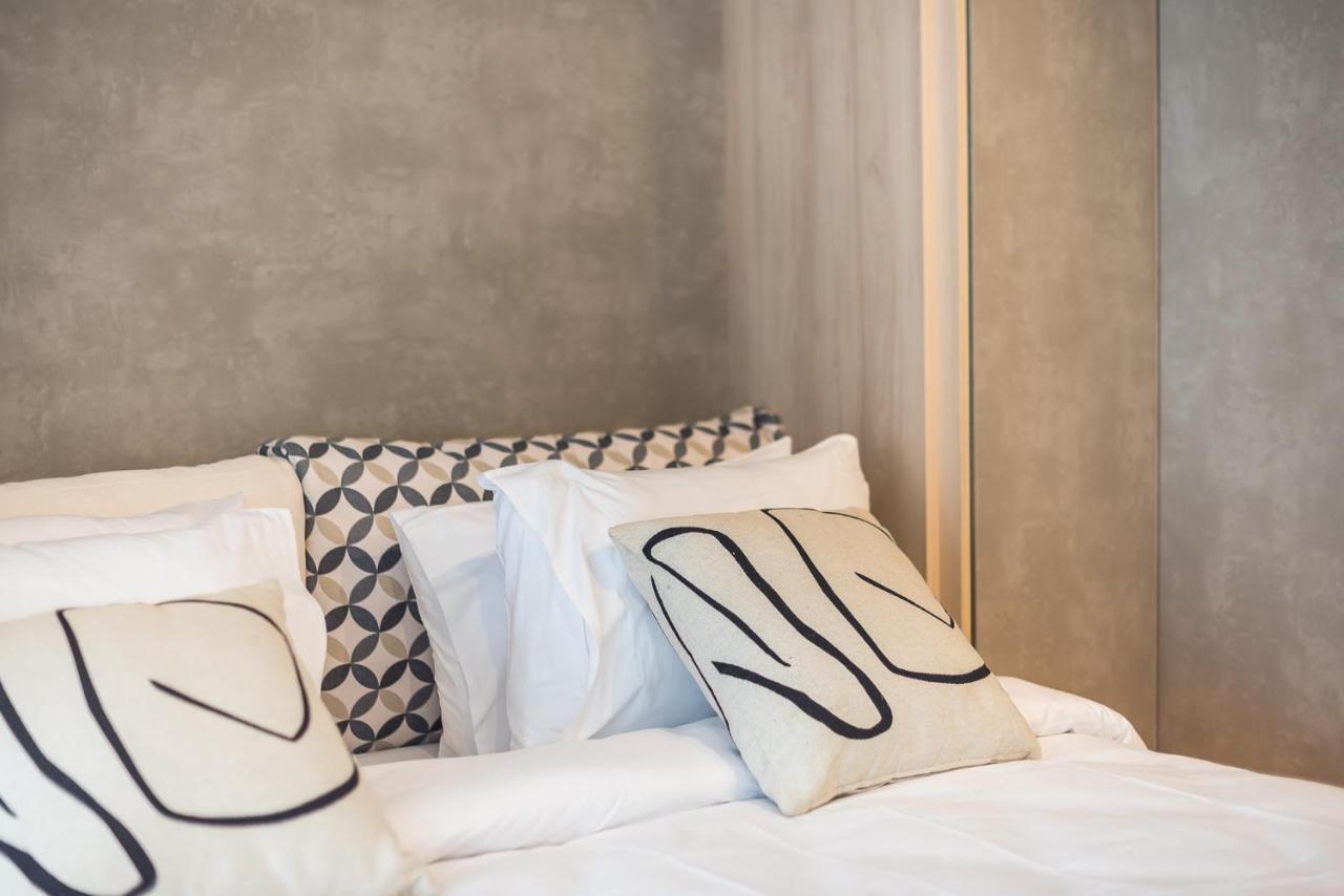 Stylish Urban Suites เอเธนส์ ภายนอก รูปภาพ