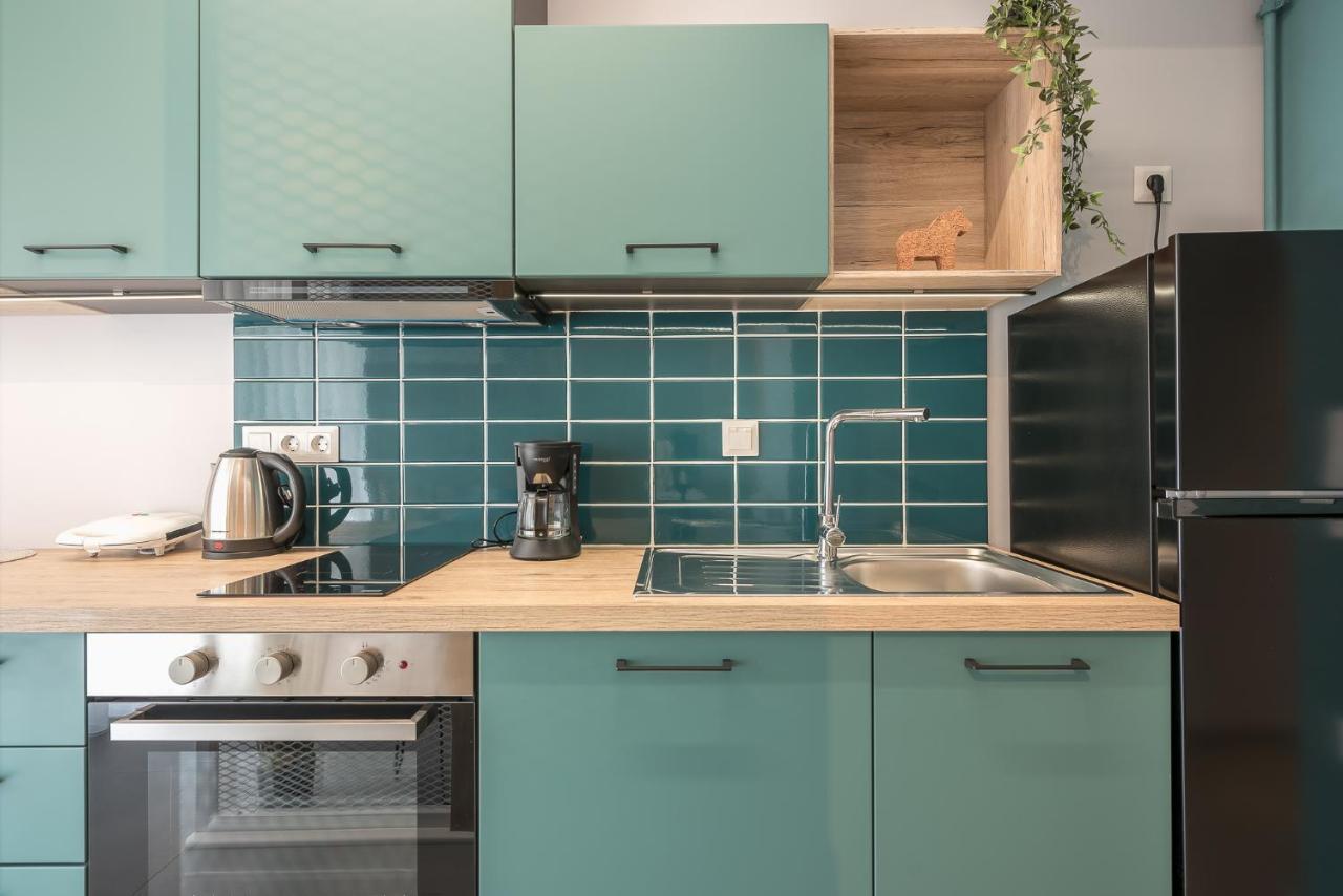 Stylish Urban Suites เอเธนส์ ภายนอก รูปภาพ
